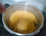 Foto del paso 1 de la receta: Potaje de garbanzos bacalao y espinacas