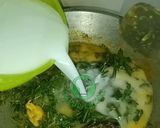 Foto langkah ke 4 dari resep Gulai daun singkong ikan asap.