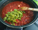 Foto del paso 5 de la receta: Pollo con tomate 🍅 😬