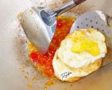 Foto langkah ke 5 dari resep 256. TELUR MATA SAPI BUMBU SIMPEL.