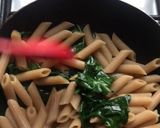 Foto del paso 5 de la receta: Pastas con espinacas