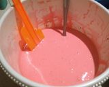 Foto langkah ke 3 dari resep Bolu kukus Mekar strawberry.