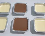 Foto langkah ke 6 dari resep Basque Burnt Chocolate Cheese Cake.