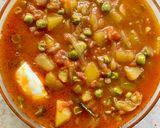A picture of step 4 of Boiled egg in Aloo Matar.