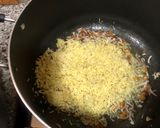 A picture of step 12 of Fruit rice and chicken sauce.