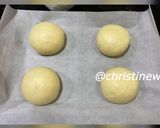 A picture of step 2 of Korean Cream Cheese Garlic Bread.