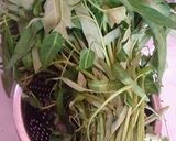 Foto langkah ke 1 dari resep Petis Kangkung & Tahu Pong.