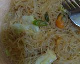 Foto langkah ke 6 dari resep Bihun Goreng Simple.