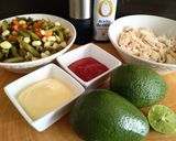 Foto del paso 1 de la receta: Palta Rellena en copa con Salsa Rosa 👍🇵🇪