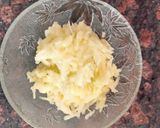 A picture of step 1 of Spicy and Seedy Apple Chutney.
