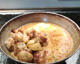 A picture of step 7 of Aloo phulkopir dalna.