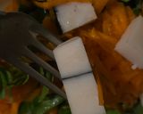 Foto del paso 6 de la receta: Ensalada de berro, zanahoria y queso de cabra con carbón activado estilo Morbier (D. O. P) 🥗🐐