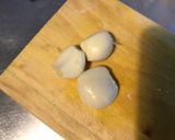 Une image de l'étape 4 de Poulet aux olives violettes, sauce crème au citron confit et coriandre.