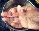 A picture of step 4 of Ghee mysore pak.