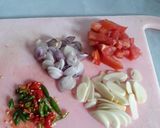 Foto langkah ke 2 dari resep Tumis Pakis Cabe Rawit.