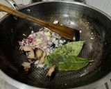 Foto langkah ke 3 dari resep Tumisan Kerang Dara Tomat Cabe Hijau.