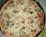 Foto langkah ke 4 dari resep Pizza teflon sederhana.