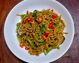 Foto langkah ke 5 dari resep Bakmi Goreng Kangkung.