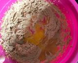 Foto langkah ke 2 dari resep Chewy choco chips cookies.