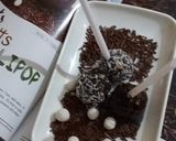 A picture of step 5 of Chocolate &nuts lollily pop.