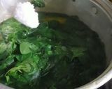 Foto langkah ke 4 dari resep Sayur Bening Daun Kelor.