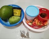 Foto langkah ke 1 dari resep Mangga Balur Bumbu Petis.