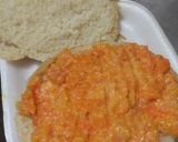 Foto del paso 5 de la receta: Sándwich🥯cremoso🧀🥛de zanahoria🥕y cebolla🧅🥐🧀