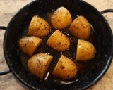 Foto del paso 4 de la receta: Patatas espaciadas al horno: guarnición