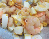 Foto del paso 2 de la receta: Cóctel de gambas con mahonesa de aguacate
