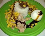 Foto del paso 3 de la receta: Arroz con maíz،queso fresco،atún y salsa de soja