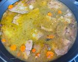 Foto del paso 5 de la receta: Fricandó de Carne de Ternera con Boletus, Cebollitas, Ciruelas y arroz frito