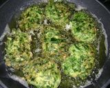 Foto del paso 9 de la receta: Bocadillos de espinaca fritos