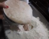 Foto del paso 3 de la receta: Prepizzas caseras 🍕