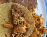 Foto del paso 2 de la receta: Huevo con chicharrón
