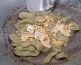 Foto langkah ke 5 dari resep Tumis Kratok Telur.