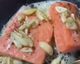 Foto del paso 4 de la receta: Salmón al Ajo 🧄 con mantequilla 🧈