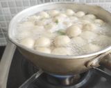 Foto langkah ke 3 dari resep Cilok Bumbu Kacang Yang Empuk dan Enak.