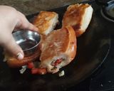 A picture of step 5 of Onion Tomato Toast.