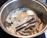 A picture of step 11 of Rich Chicken Paitan Niboshi Ramen.