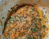 Foto langkah ke 2 dari resep Pasta Primavera with cheese sauce.