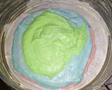 A picture of step 4 of Unicorn Tie Dye Cake.