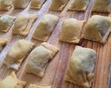 Foto del paso 4 de la receta: Raviolis rellenos de pollo, espinaca y queso Philadelphia