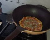 Foto langkah ke 2 dari resep Pizza Tortila Teflon.