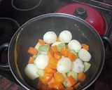 Foto del paso 3 de la receta: Menestra de calabacín, zanahoria y papas al aceite de pimentón