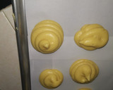 Foto del paso 9 de la receta: Croquembouche (masa choux y crema pastelera)
