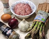 Spárga krémleves spárgás húsgombóccal recept fázis 1 fotója