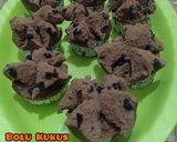 Foto langkah ke 10 dari resep Bolu Kukus Coklat Choco chips.