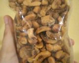 Foto langkah ke 4 dari resep Kacang Mede Goreng.