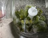 A picture of step 4 of Kiwi mint lemonade.