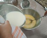 Foto langkah ke 3 dari resep Puding Karamel Toping Buah.